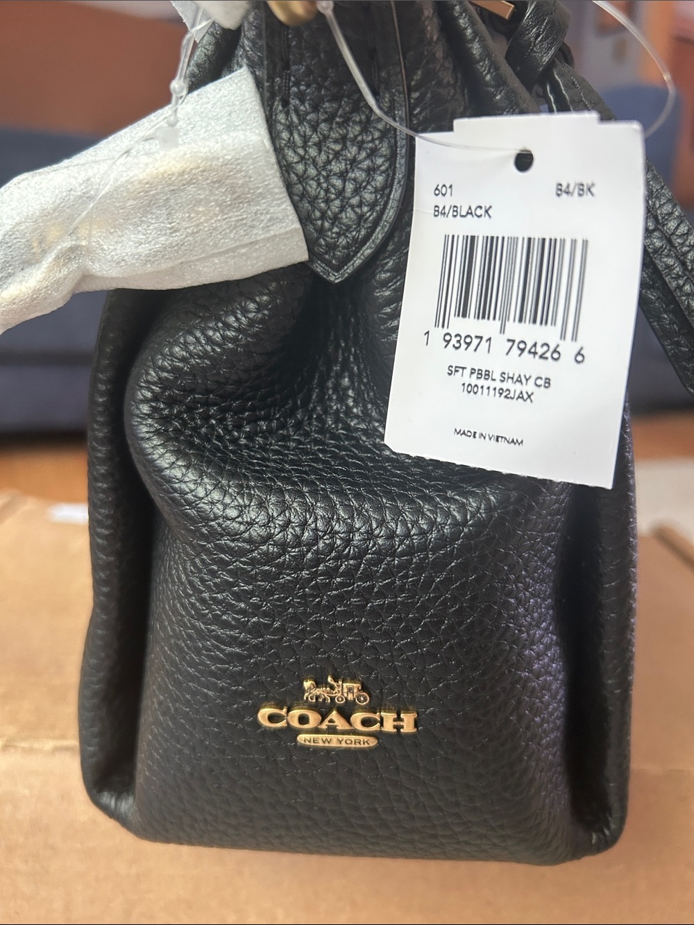 COACH Classic Black Leather Shoulder Bag - Picture 2 of 11